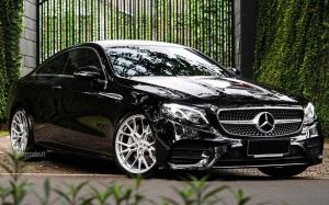 Mercedes-Benz E300 AMG Line by Permaisuri on Vossen Wheels (M-X3) 2019 года